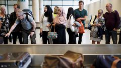 كيف تتجنب تأخر حقائبك عند السفر