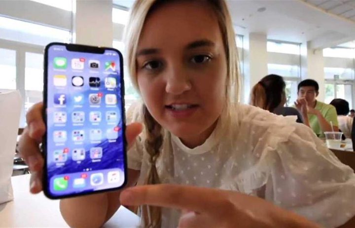بسبب فيديو لابنته "أبل" تفصل أحد مهندسيها