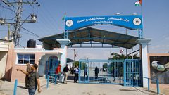 عودة المعابر للشرعية ... انفراجة اقتصادية لها ما بعدها