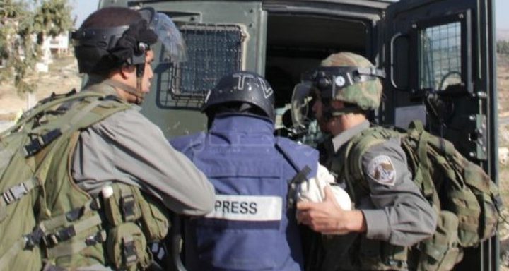 27 صحفياً في سجون الاحتلال