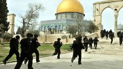 47 مستوطنًا يقتحمون باحات الأقصى