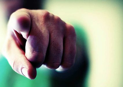 كن حذرا ، اكثر خصومك رعبا اقرب اليك اكثر مما كنت تظن .