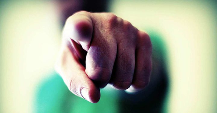 كن حذرا ، اكثر خصومك رعبا اقرب اليك اكثر مما كنت تظن .