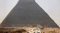 اكتشاف "هيكل كبير غامض" في هرم خوفو