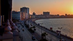 الاسكندرية مهددة بالغرق والخطر مجهول