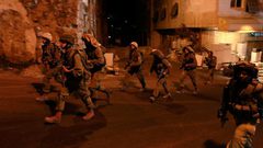 الاحتلال يقتحم بلدة الخضر في بيت لحم