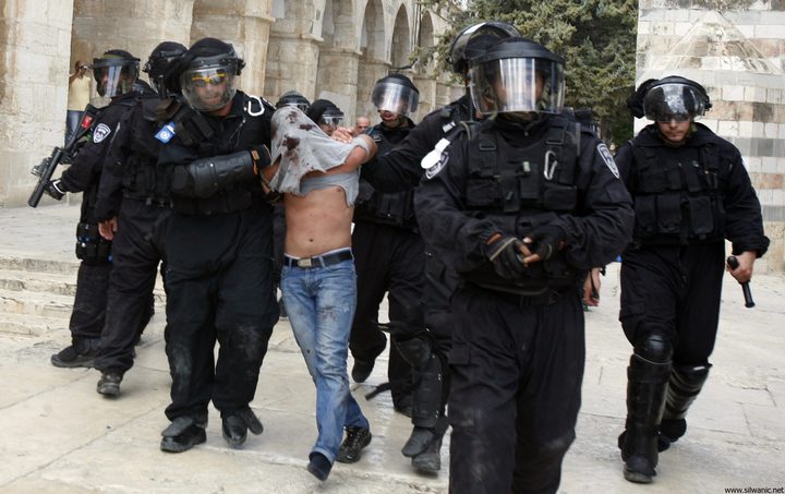 اعتقال (22) مواطناً بالضفة بينهم سيدتان (محدث)