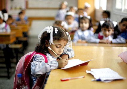 تفاصيل أزمة المنهاج الفلسطيني..والأونروا ترد