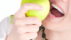 كيف يمكنك الاعتناء بطبقات بشرتك والحفاظ على نظارتها؟