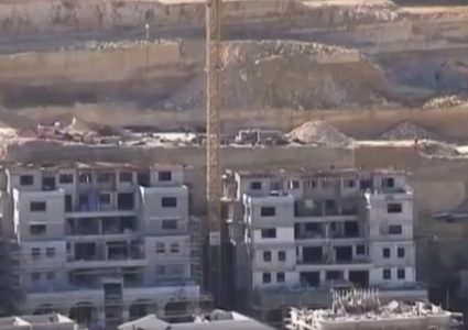 الاحتلال يمنح تراخيص لبناء 292 وحدة استيطانية في القدس (فيديو)