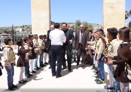 التربية تجدد رفضها لأية خطوات تمس المناهج الفلسطينية (فيديو)