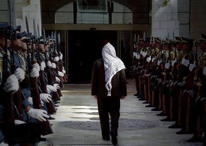 الشهيد الراحل أبو عمار في نابلس..لقطات نادرة