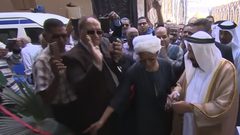 قصة وفاء نادرة بين حاكم الشارقة ومصري  ساعده أثناء دراسته