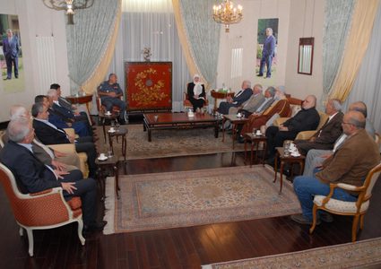 الحريري التقت وفدًا فلسطينيًّا - أبو العردات لـ"النجاح": هذا موقفنا من الأزمة