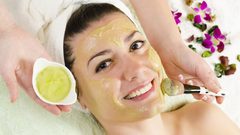 ابرز خلطات ماء الارز لتفتيح البشرة