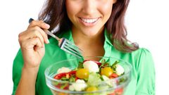 نصائح مهمة لتجنب احتباس الماء في الجسد