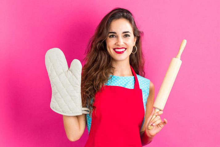 مشروبات الصودا في تنظيف قفازات الفرن