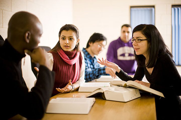 جنين: مناقشة للمجموعة القصصية "غلبة الشياطين"
