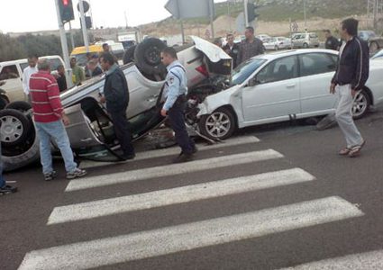 إصابة مواطن بحادث سير في نابلس