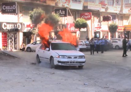 مناورة تدريبية على إخلاء مصابين من حادث إنفجار سيارة (فيديو)