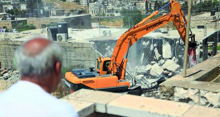 الاحتلال يهدم منزلا في القدس
