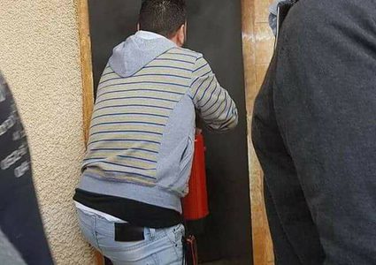 بالصور: اندلاع حريق بمنزل في نابلس