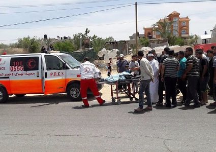 مصرع شاب وإصابة اثنين آخرين بحادث سير