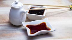 الخلّ يخفي بقع الصويا العنيدة