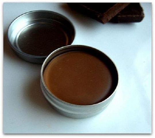 مرطب الشفاه من الشوكلاته