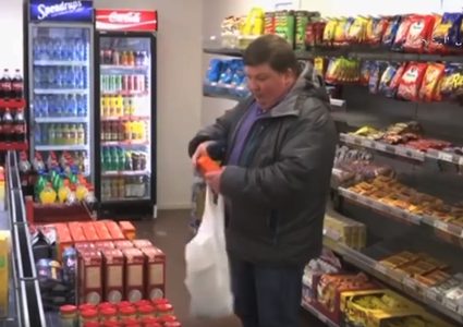 متجر ذكي مفتوح على مدار الساعة بلا موظفين (فيديو)