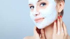 فوائد جمالية لاستخدام معجون الأسنان كقناع للبشرة