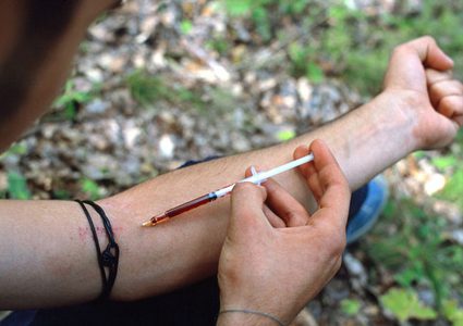 المخدرات في الضفة.. الواقع صادم والمخفي أعظم