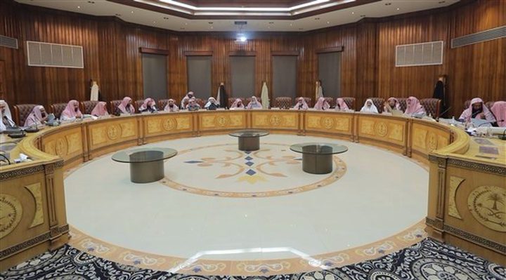 كبار علماء السعودية: محترف الإرهاب منحرف التفكير