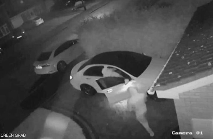 سرقة سيارة بطريقة "إلكترونية" عن طريق لابتوب