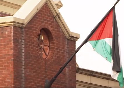 هل علقت القيادة اتصالاتها بواشنطن؟