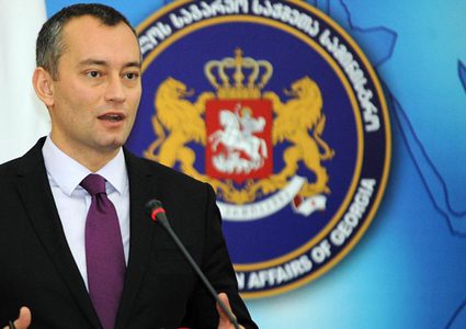 ميلادينوف يبحث مع الوفد الأمني المصري ملف المصالحة وتمكين الحكومة