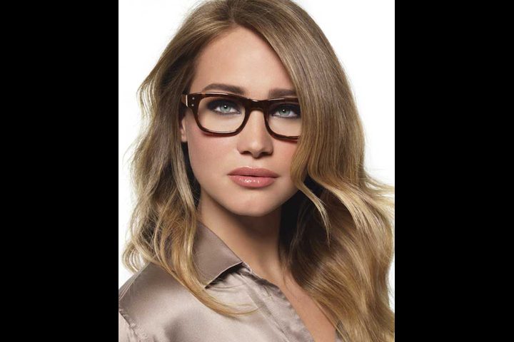 نصائح مهمه عند وضع المكياج مع النظارات الطبية