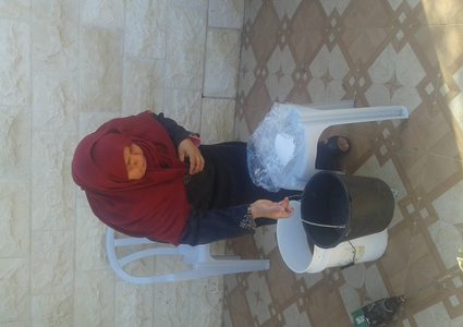 كيف تصنع المرأة الريفية الصابون المنزلي؟ "فيديو وصور"