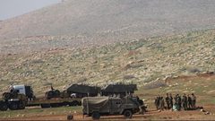 الاحتلال يصور منشآت المواطنين بالأغوار