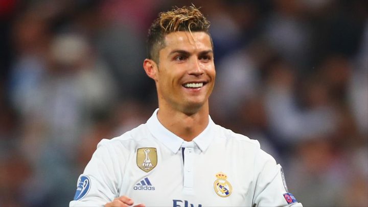 كريستيانو رونالدو من أعلى الحسابات متابعة على انستغرام