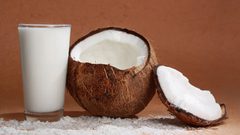 مواد طبيعية رائعة للشعر !