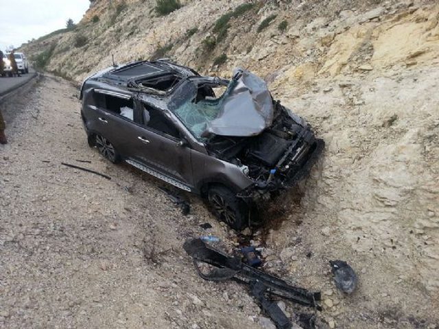 إصابة أربعة مواطنين بحادث سير شرق نابلس