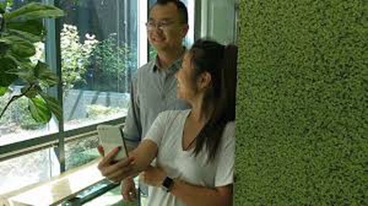 اكشف من ينظر إلى هاتفك خلسة!