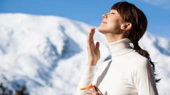 لماذا يجب استخدام كريم الوقاية من الشمس في الشتاء