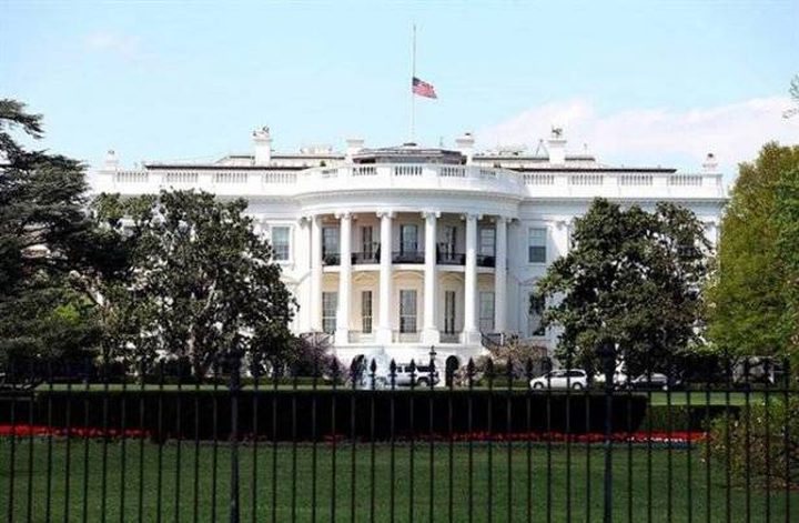 صراصير وفئران "تتمختر" في البيت الأبيض