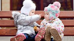 كيف تتعاملين مع اضطرابات الحديث عند طفلك؟