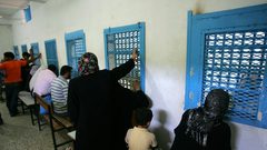 "بوستر" عن زيارة السجون يفوز بجائزة الصليب الأحمر