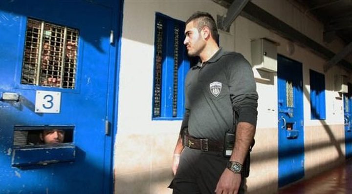 ثلاثة أسرى يدخلون أعوامًا جديدة في سجون الاحتلال