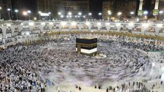 رائد فضاء يكشف عن سطوع الكعبة من الفضاء