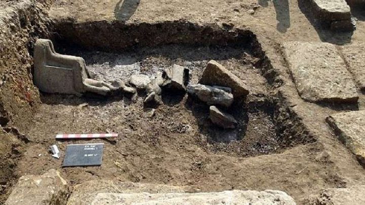 بالصور...اكتشاف عشرات التماثيل لـ"سيدة الحرب" المصرية